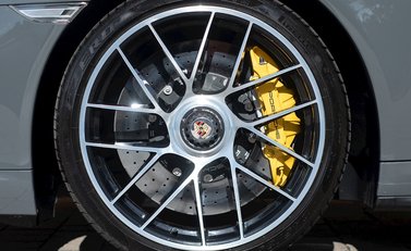 Porsche 911 (991.2) Turbo S 10