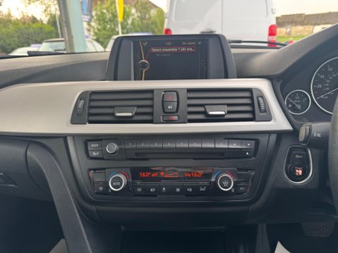 BMW 3 Series 2.0 320d ED EfficientDynamics Auto Euro 5 (s/s) 4dr 21