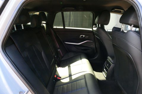 BMW 3 Series 2.0 320i M Sport Auto 5dr 46