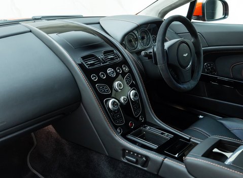 Aston Martin V12 Vantage S 17