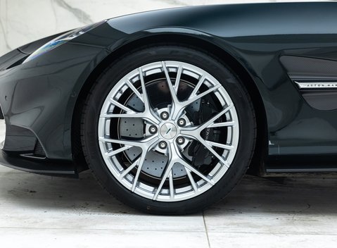 Aston Martin Vanquish Volante 30