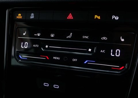 Volkswagen T-Roc 1.5 TSI R-Line Convertible 2dr Petrol Manual 2WD Euro 6 (s/s) (150 ps) 36