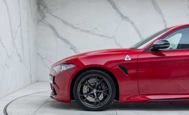 Alfa Romeo Giulia QUADRIFOGLIO 39