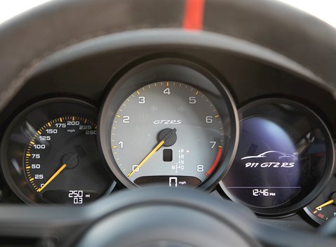 Porsche 911 (991) GT2 RS 16