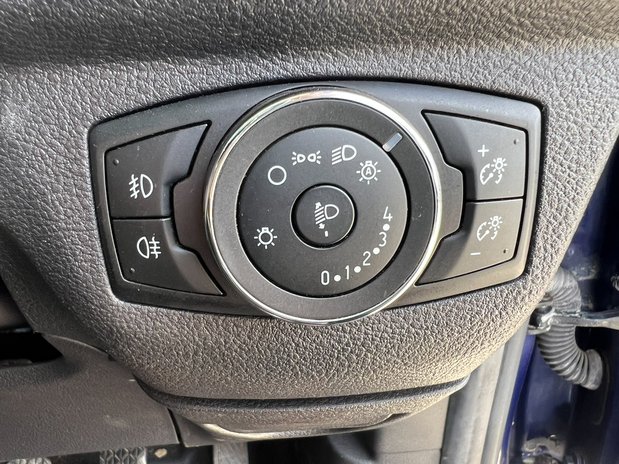 Ford Transit Courier SWB L1H1 Low Roof Sport Air Con Alloys Sensors Cam EURO 6 NO VAT 38