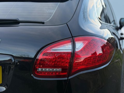 Porsche Cayenne 3.0 TD V6 Tiptronic 4WD Euro 5 (s/s) 5dr 17
