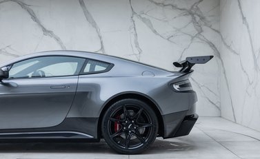 Aston Martin Vantage GT8 43