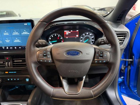 Ford Focus 1.0T EcoBoost ST-Line Hatchback 5dr Petrol Manual Euro 6 (s/s) (125 ps) 28