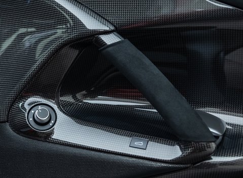 Ferrari 812 Competizione 28