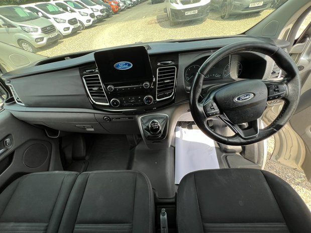 Ford Transit Custom SWB L1H1 Low Roof Limited 300 Air Con Alloys Sensors EURO 6 NO VAT 25