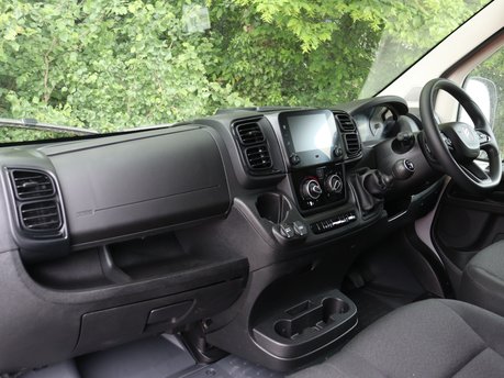 Citroen Relay 35 L3H2 2.2 BlueHDi 140 Enterprise 10