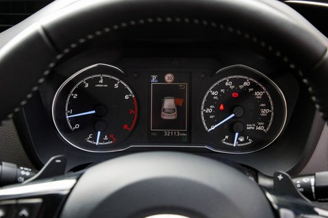 Toyota Yaris VVT-I ICON TECH 14