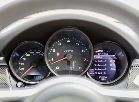 Porsche Macan GTS 15