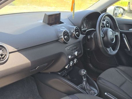 Audi A1 1.4 TFSI Sport Sportback S Tronic Euro 5 (s/s) 5dr 17