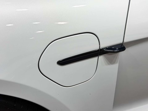 Porsche Taycan Performance Plus 93.4kWh Turbo S Saloon 4dr Electric Auto 4WD (11kW Charger 67