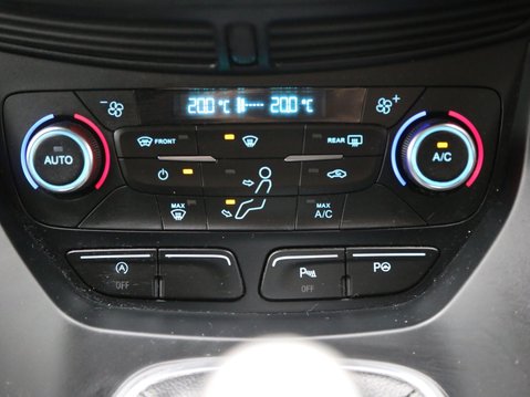 Ford Kuga 1.5 TDCi ST-Line Euro 6 (s/s) 5dr 17