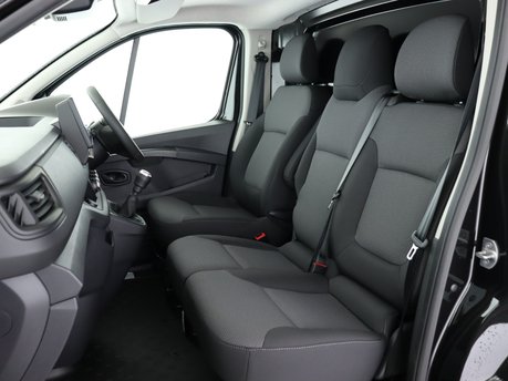 Renault Trafic LL30 Blue dCi 130 Advance [Safety] Van 9