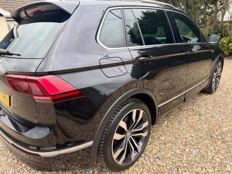 Volkswagen Tiguan 2.0 TDI R-Line Euro 6 (s/s) 5dr 10