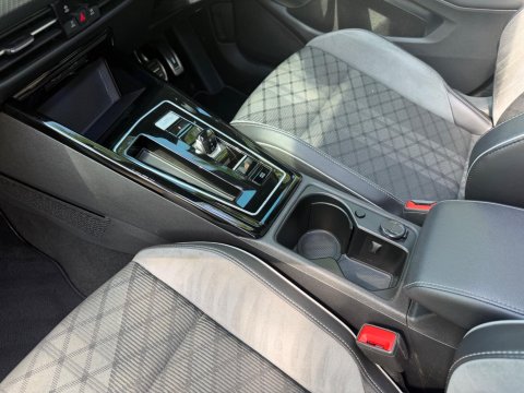 Volkswagen Golf R-LINE ETSI DSG 59