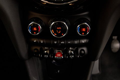 Mini Hatch COOPER CLASSIC 32