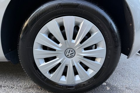 Volkswagen Golf S TSI BLUEMOTION TECH -£35 ROAD TAX -2 OWNERS -11 SERVICES - LOW INSURANCE  48