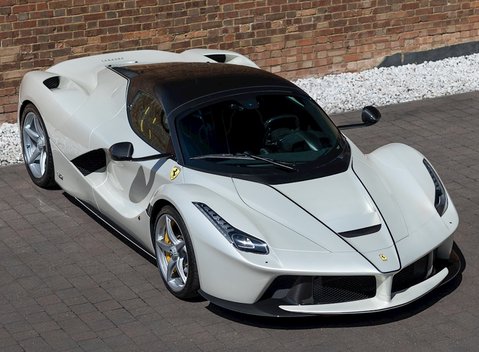 Ferrari LaFerrari Aperta 11