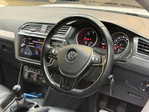 Volkswagen Tiguan 2.0 TDI SE Navigation 4Motion Euro 6 (s/s) 5dr 31