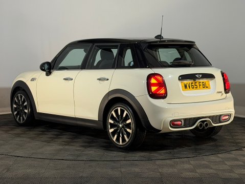 Mini Hatch COOPER SD 9