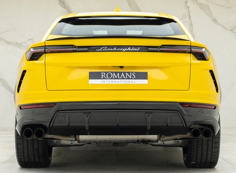 Lamborghini Urus 5