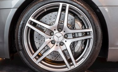 Mercedes-Benz SLS AMG 8