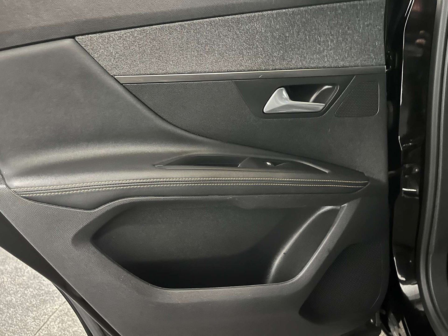 2019 Peugeot 3008 — image 33