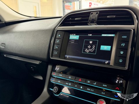 Jaguar F-Pace 2.0 D180 Prestige Auto AWD Euro 6 (s/s) 5dr 76