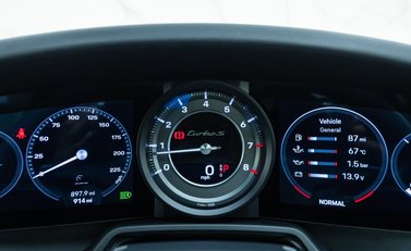 Porsche 911 Turbo S (992) 18