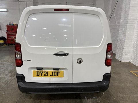 Vauxhall Combo L2H1 2300 DYNAMIC 7
