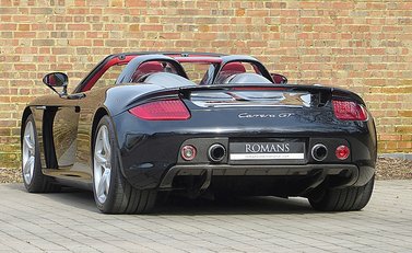 Porsche Carrera GT 6