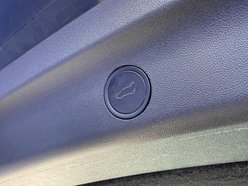 Tesla Model Y (Dual Motor) Long Range SUV 5dr Electric Auto 4WDE (384 bhp) 24