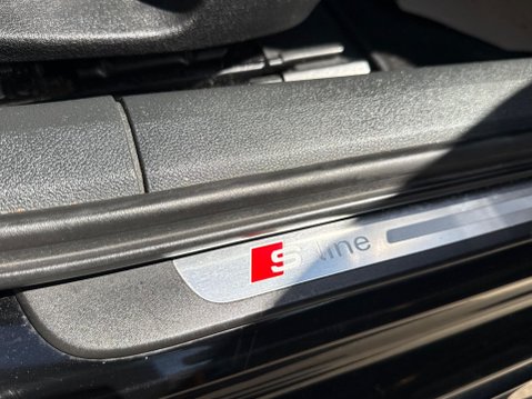 Audi A6 2.0 TDI Black Edition Euro 5 (s/s) 4dr 16