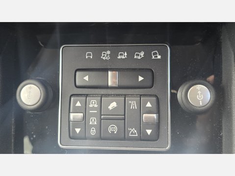 Land Rover Discovery 4 3.0 SD V6 Graphite SUV 5dr Diesel Auto 4WD Euro 6 (s/s) (256 bhp) 17