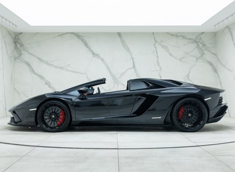Lamborghini Aventador S LP 740-4 Roadster 3
