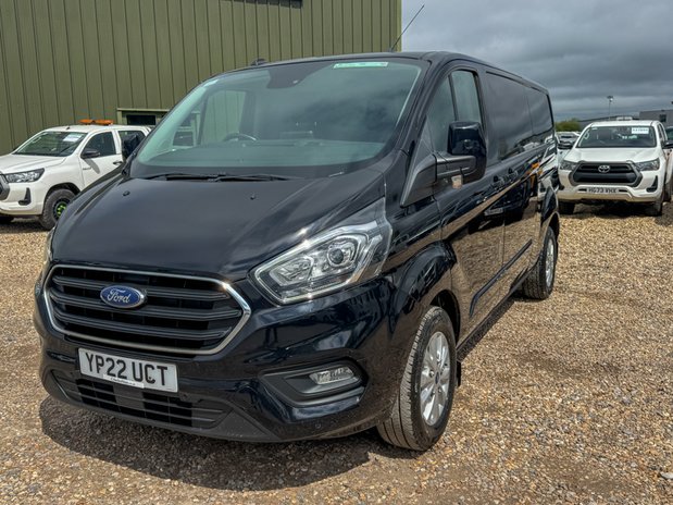 Ford Transit Custom LWB L2H1 Low Roof Limited 300 Air Con Alloys Sensors EURO 6 2