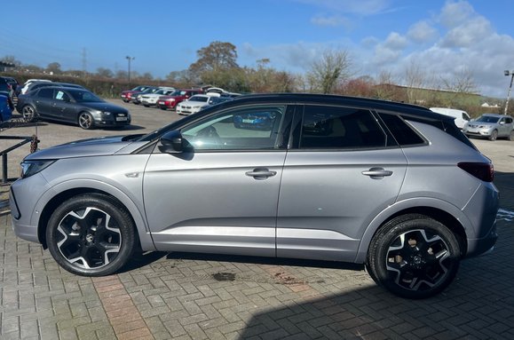 Vauxhall Grandland 1.5 Turbo D Ultimate Auto 10