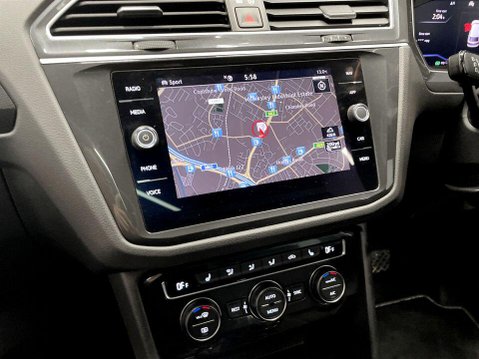Volkswagen Tiguan 2.0 TSI SEL SUV 5dr Petrol DSG 4Motion Euro 6 (s/s) (190 ps) Air Con - Blue 16