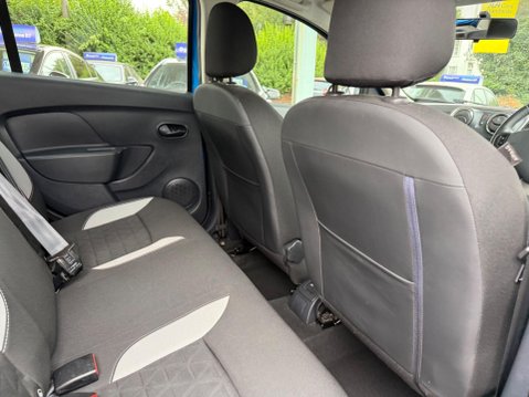 Dacia Sandero Stepway 1.5 dCi Laureate Euro 6 (s/s) 5dr 23