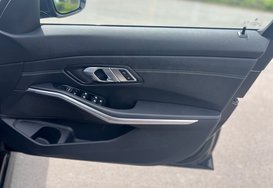 BMW 3 Series 318D SPORT 28