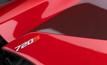 McLaren 720S Performance MSO 32