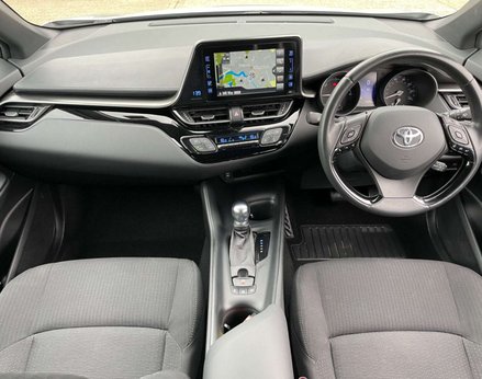 Toyota C-HR 1.8 C-HR Icon HEV CVT 5dr 2