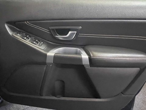 Volvo XC90 2.4 XC90 Executive D5 AWD Auto 4WD 5dr 9