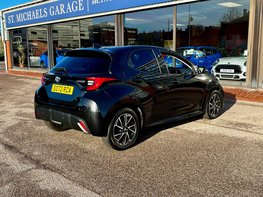 Toyota Yaris 1.5 Yaris Design HEV CVT 5dr 8