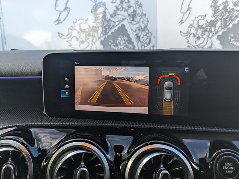 Mercedes-Benz A Class A 180 D AMG LINE PREMIUM 32