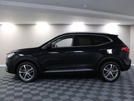 MG HS EXCLUSIVE 18